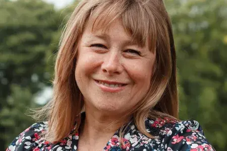 Photo of Sue Davidson